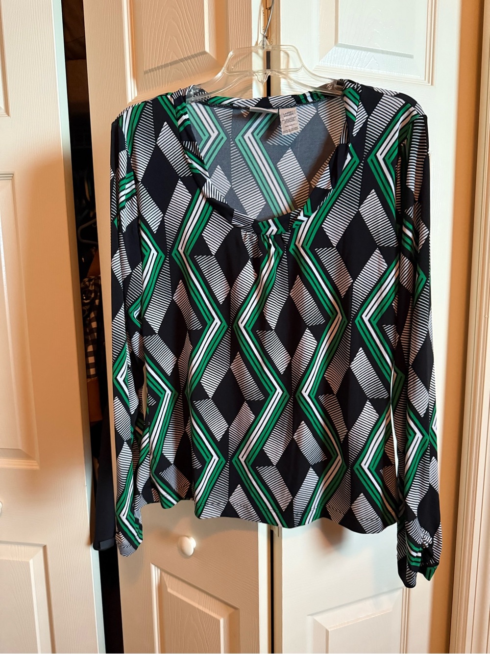 Worthington L Print Long-Sleeve Women’s Top in Green and Black